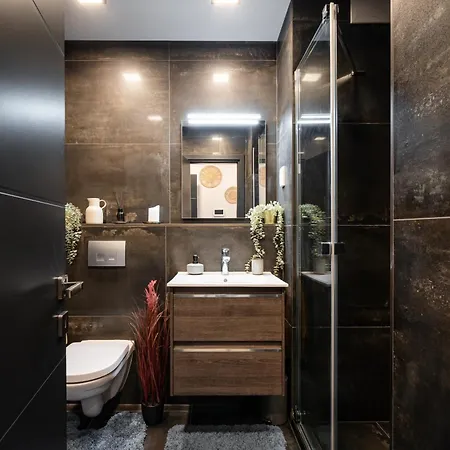 Blooming With Free Underground Parking * Budapest