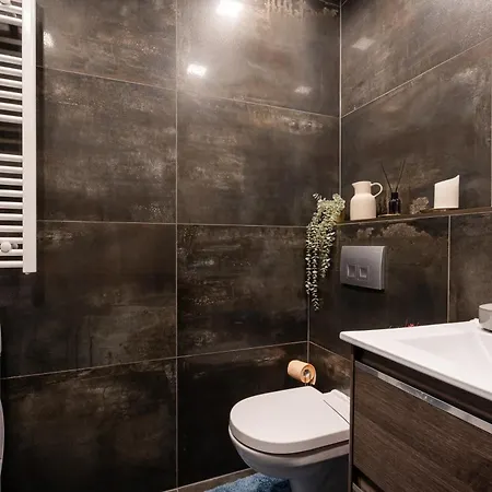 Blooming With Free Underground Parking * Budapest