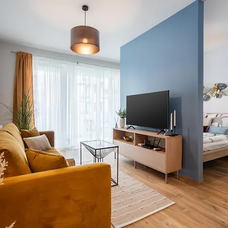 Blooming With Free Underground Parking * ブダペスト