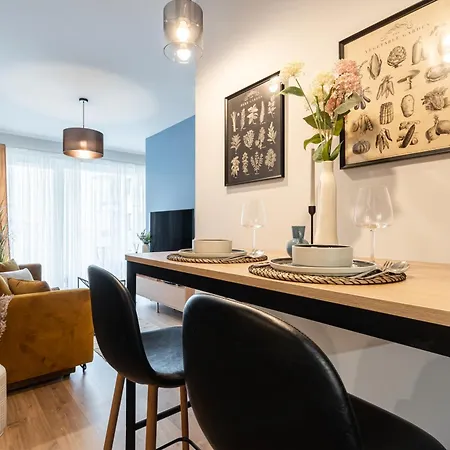 Blooming With Free Underground Parking Apartament *