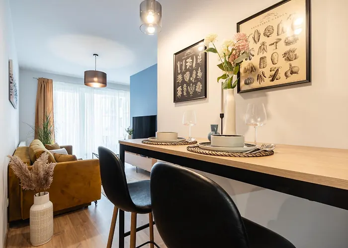 Blooming With Free Underground Parking Apartment *